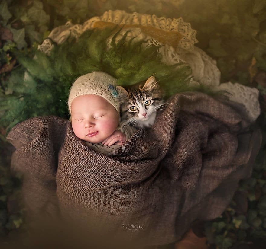 Így alszanak együtt a csecsemők és kedvenceik